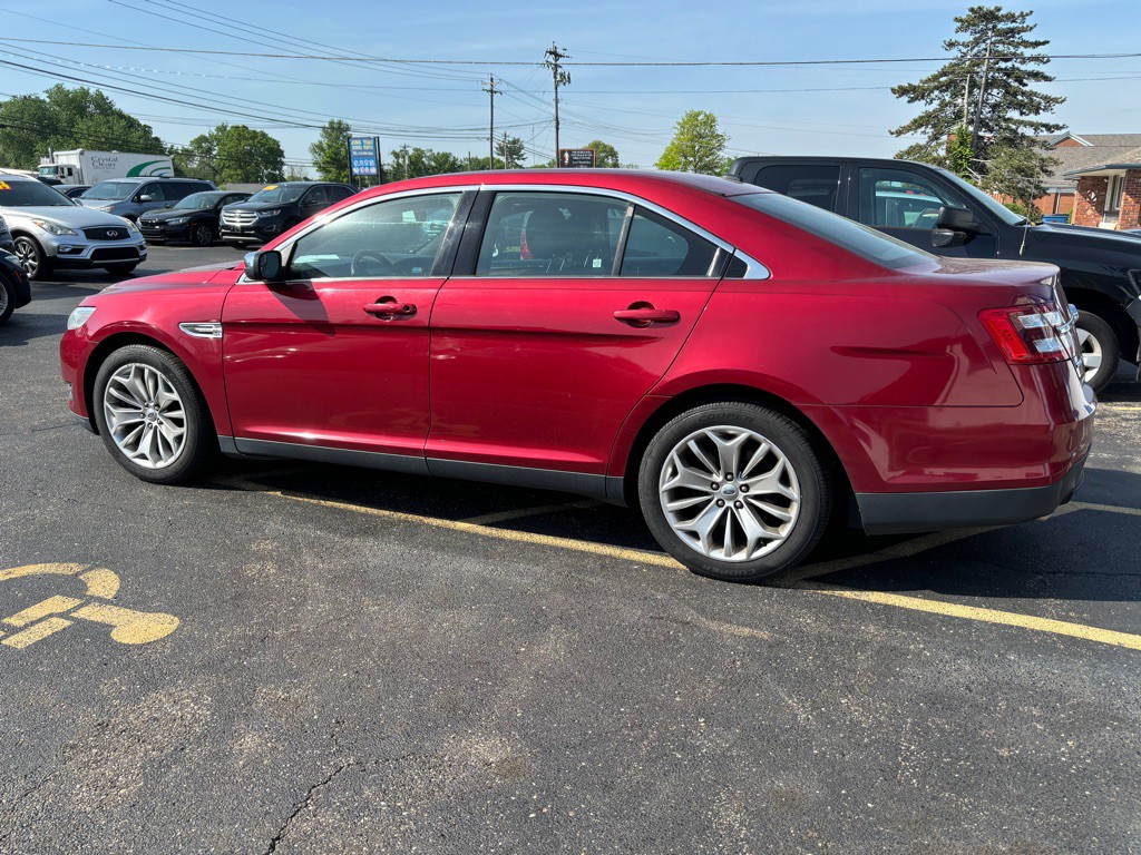 2014 Ford Taurus Image 6
