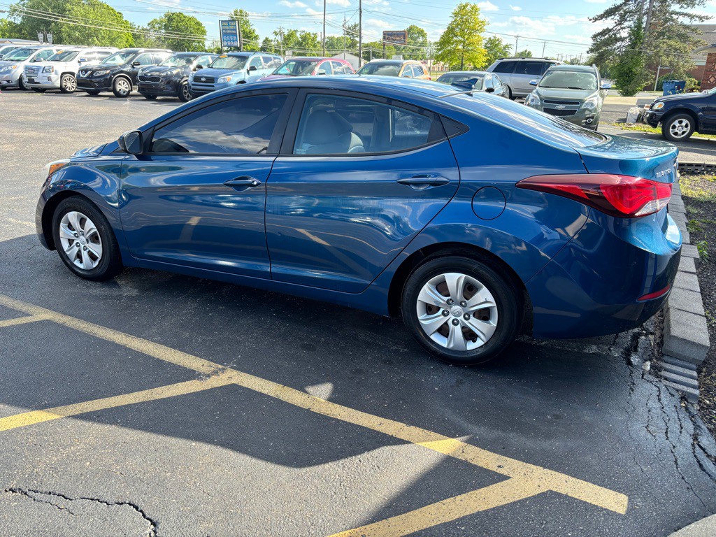 2016 Hyundai Elantra Image 6