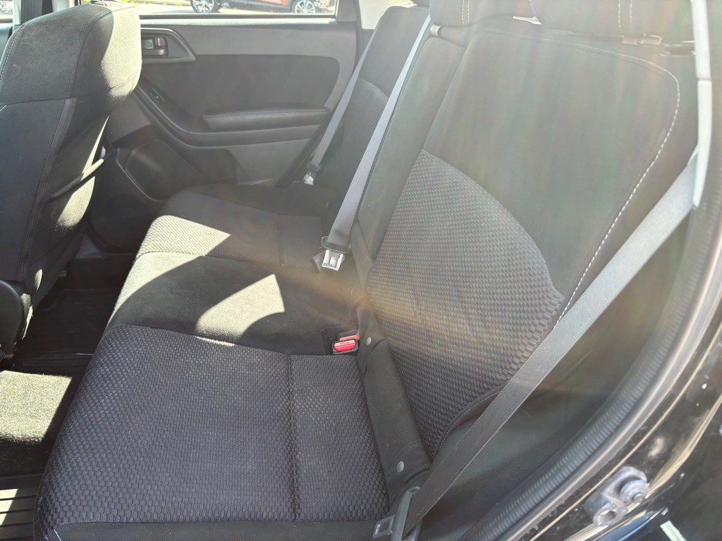 2016 Subaru Forester Image 9