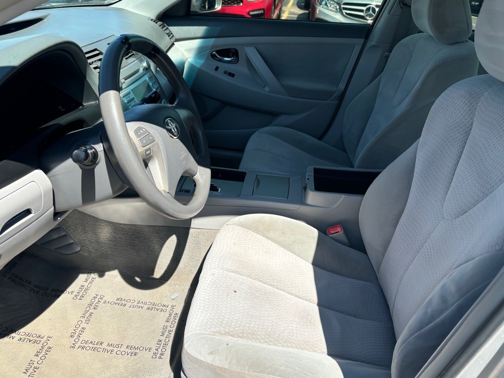 2011 Toyota Camry Image 8