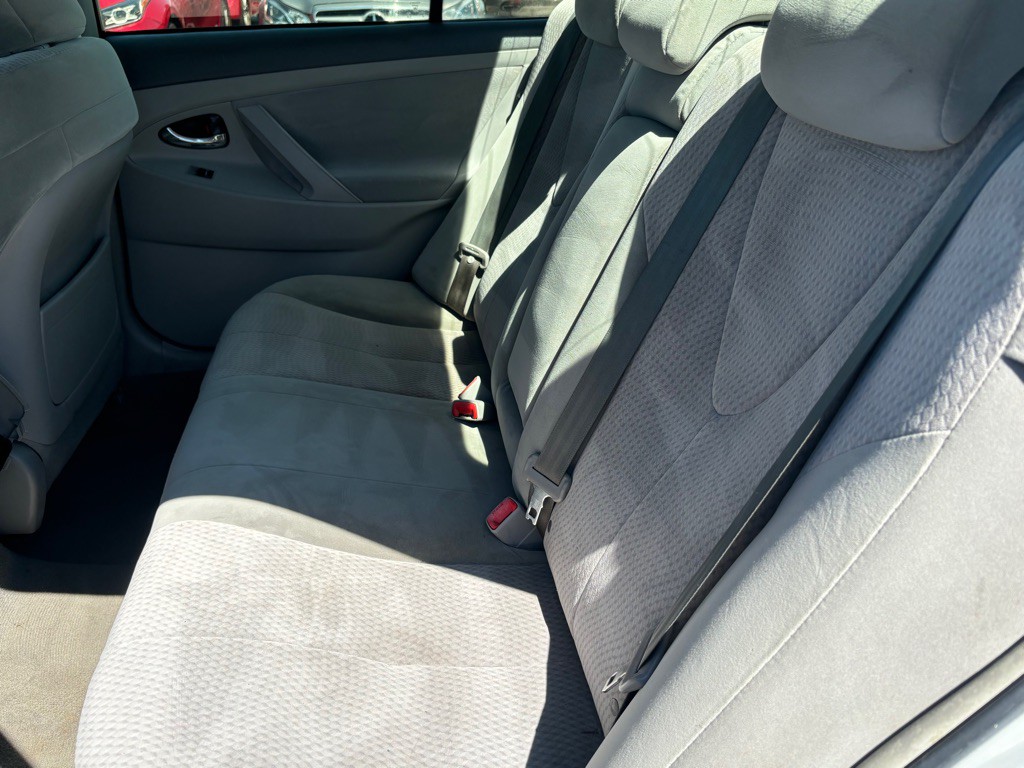 2011 Toyota Camry Image 9