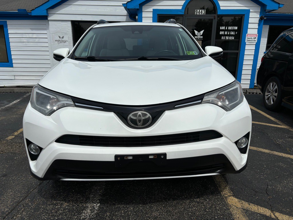 2018 Toyota Rav4 Image 2