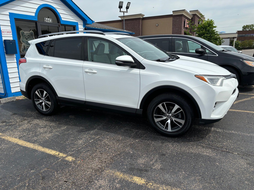 2018 Toyota Rav4 Image 3