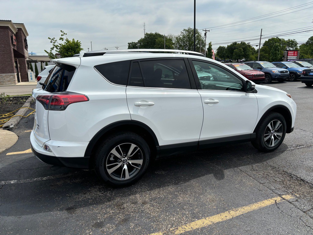 2018 Toyota Rav4 Image 4