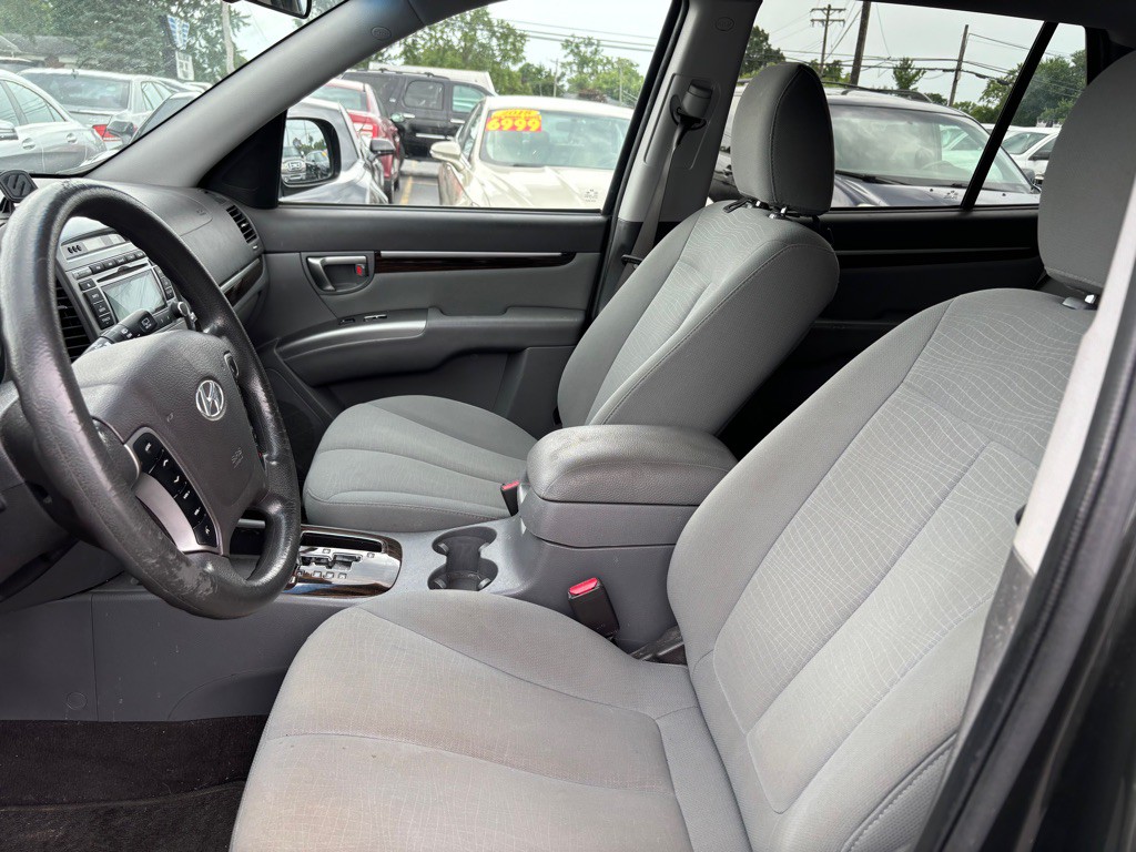 2012 Hyundai Santa Fe Image 8