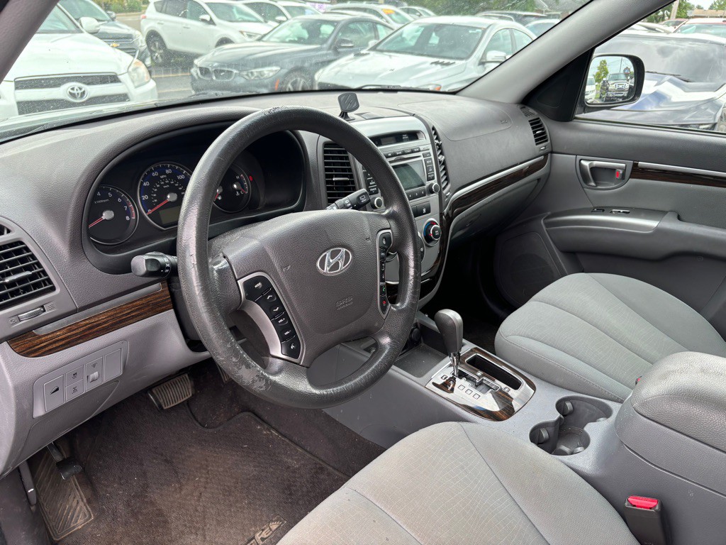 2012 Hyundai Santa Fe Image 9