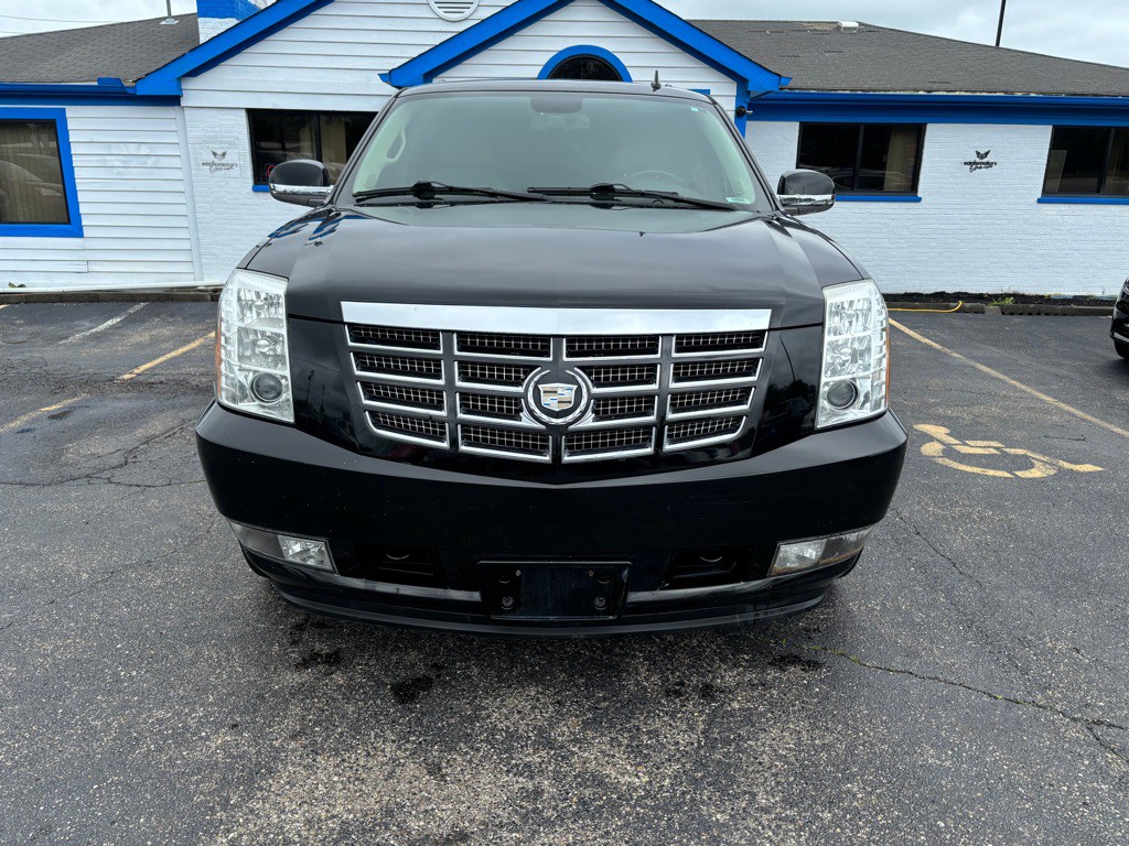 2012 Cadillac Escalade Image 2