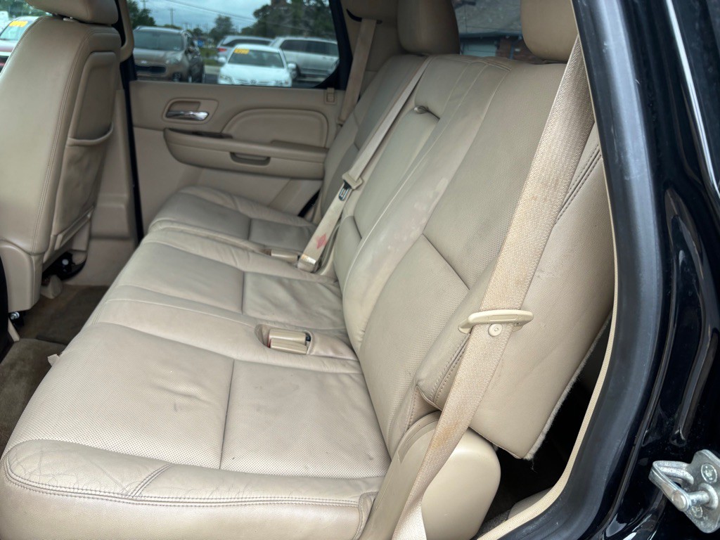 2012 Cadillac Escalade Image 9