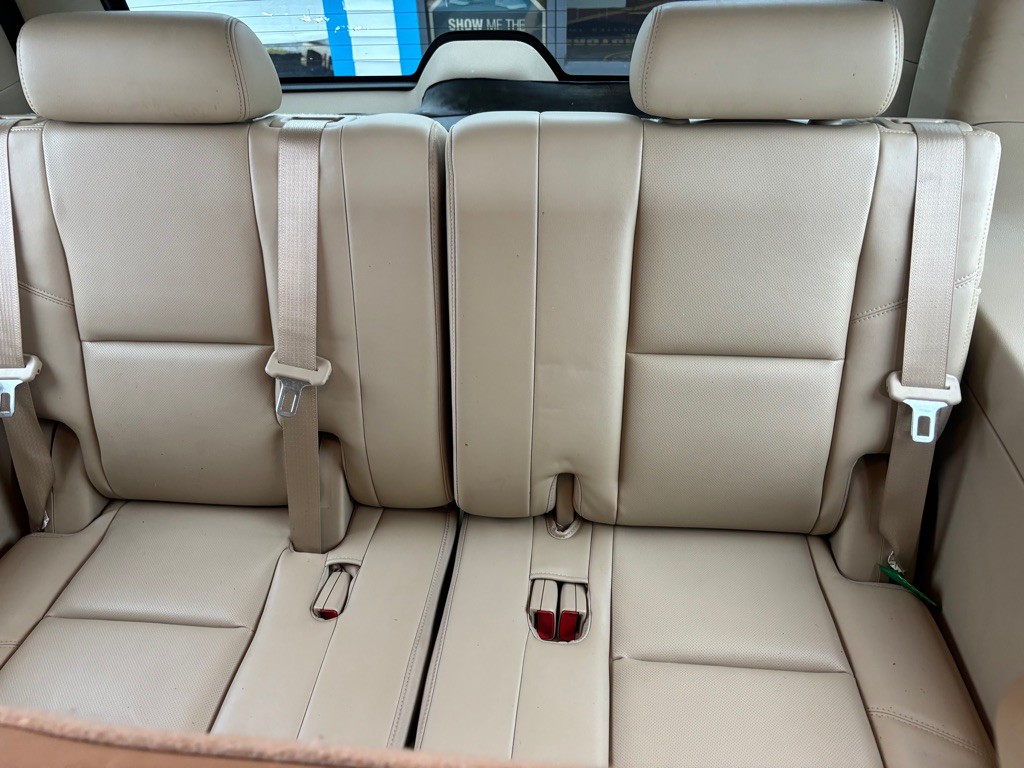 2012 Cadillac Escalade Image 10