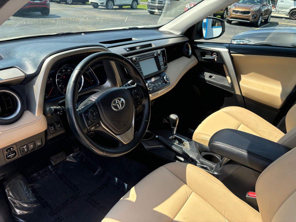 2015 Toyota Rav4 Image 8