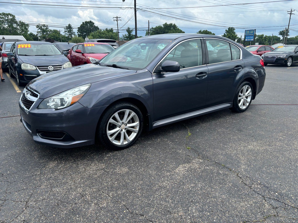 2014 Subaru Legacy Image 1