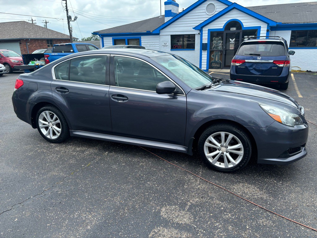 2014 Subaru Legacy Image 3
