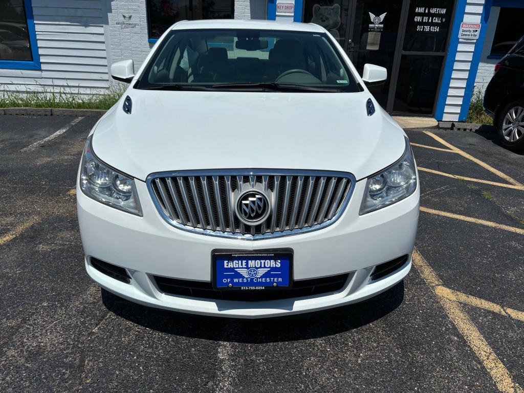 2010 Buick Lacrosse Image 2