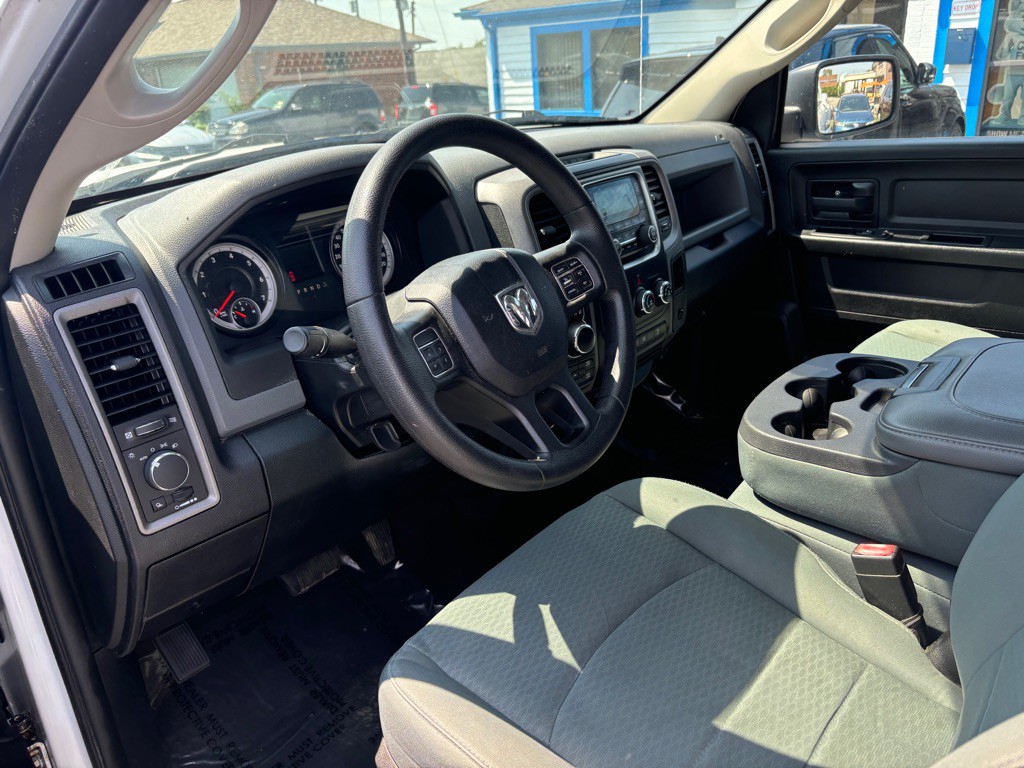 2015 RAM 1500 Image 9