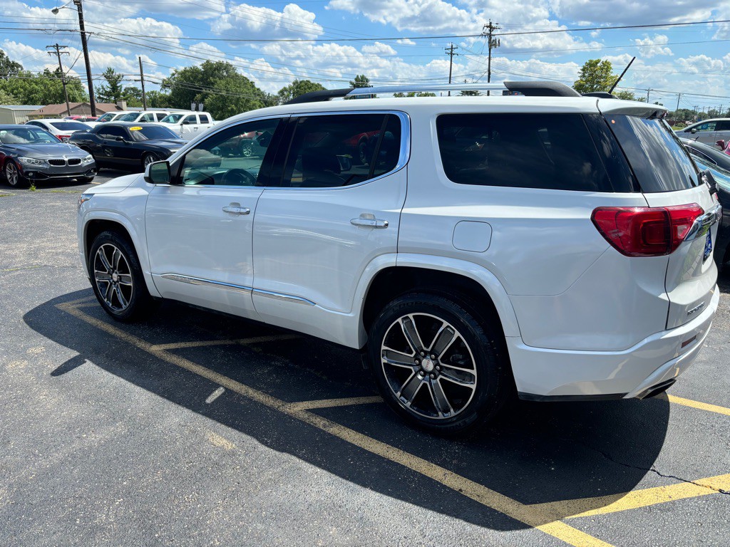 2017 GMC Acadia Image 6
