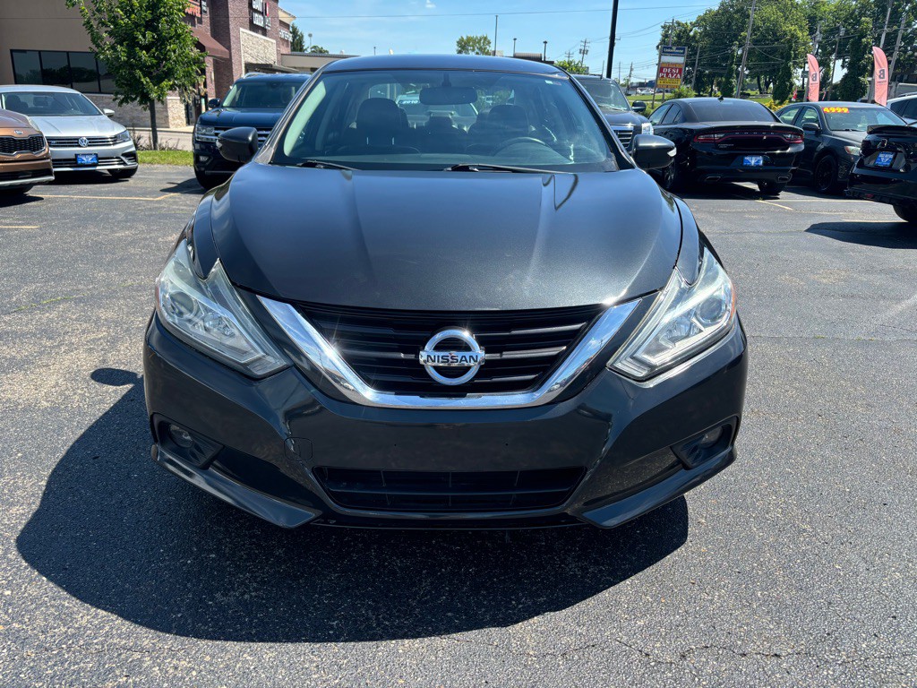 2018 Nissan Altima Image 2
