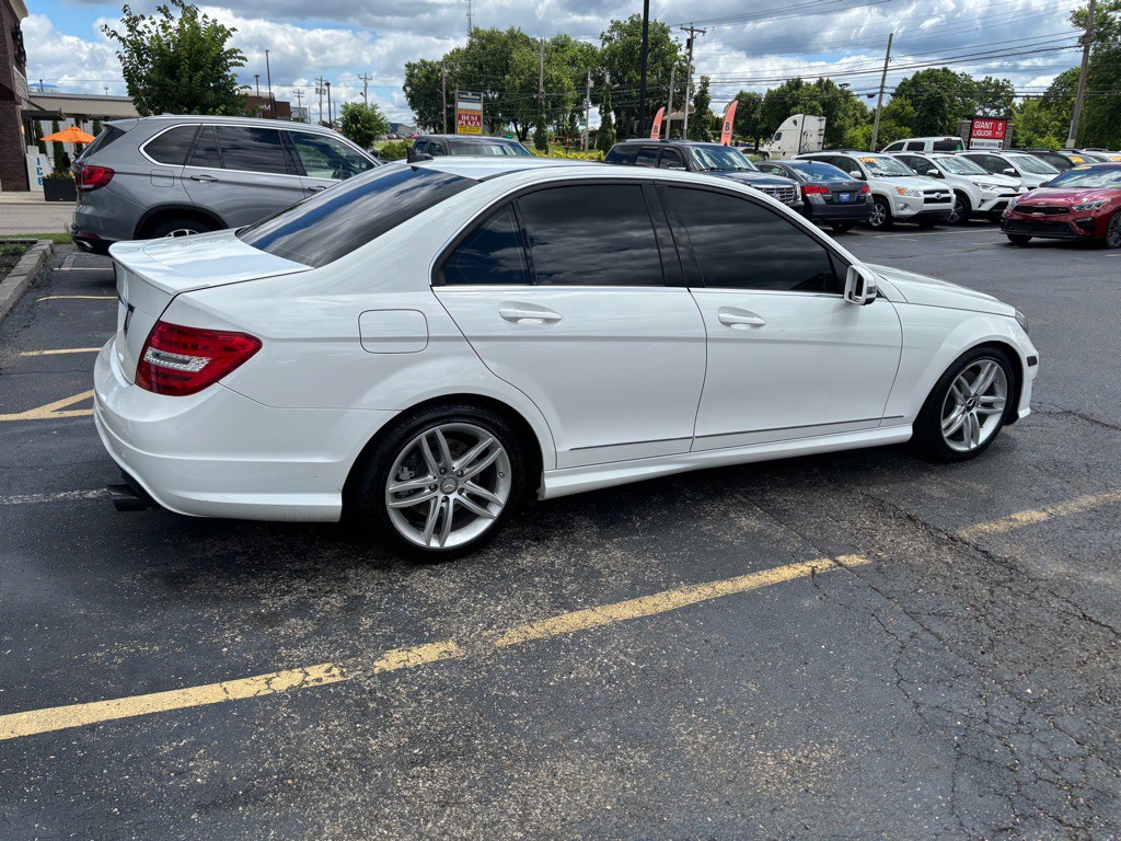 2013 Mercedes-Benz C-Class Image 4