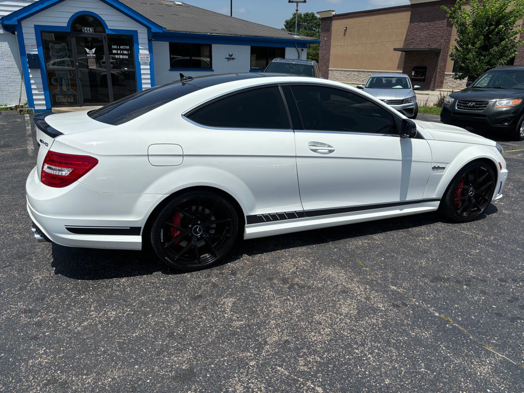 2015 Mercedes-Benz C-Class Image 4