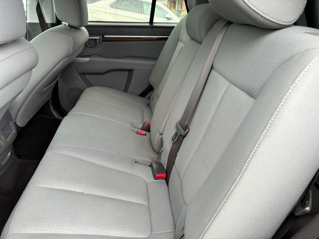 2011 Hyundai Santa Fe Image 9