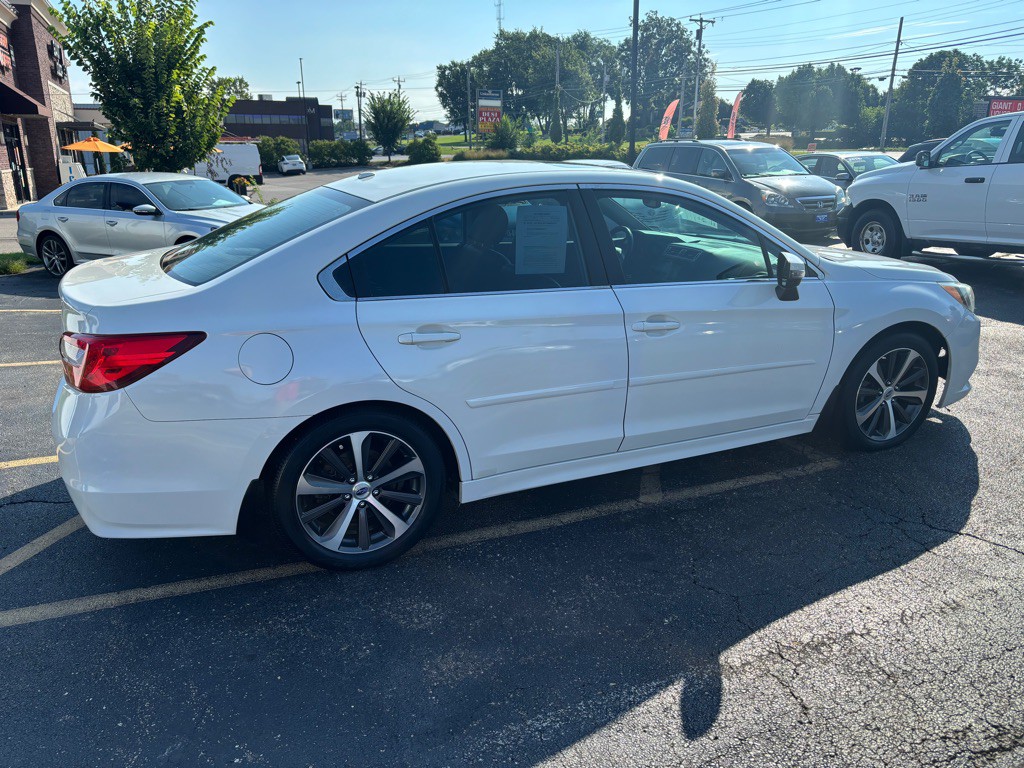 2015 Subaru Legacy Image 4