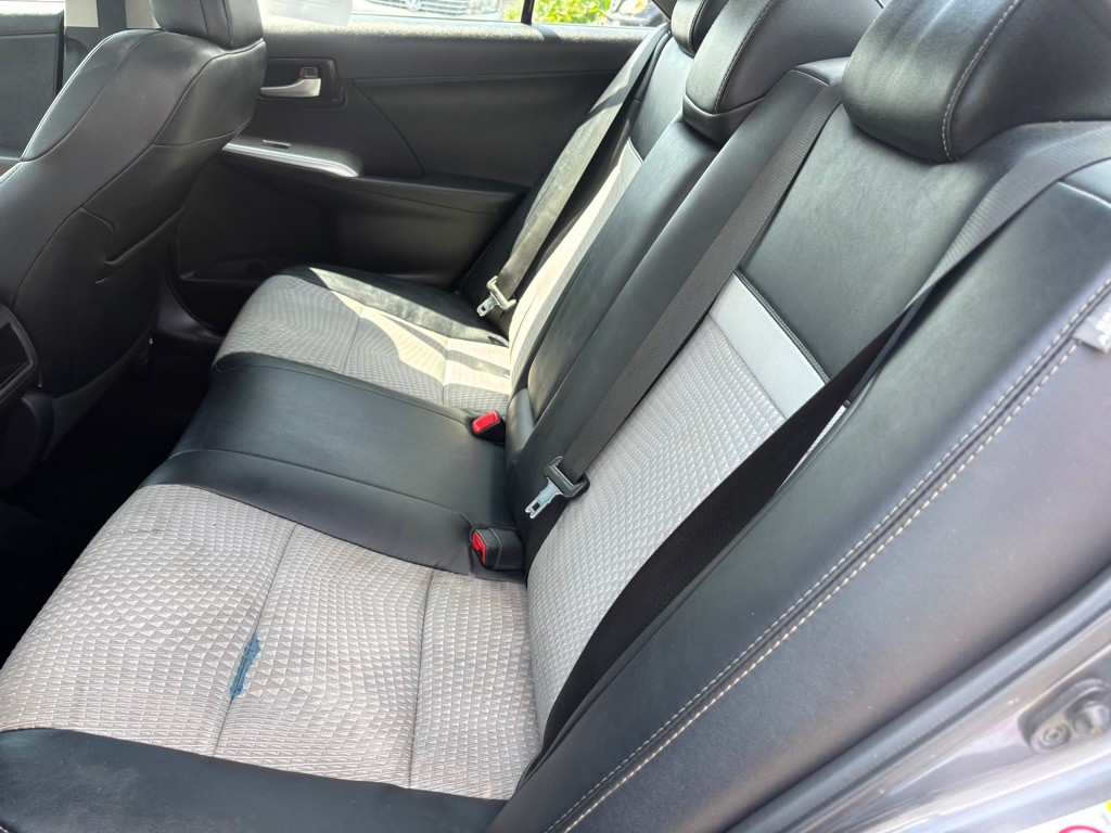 2012 Toyota Camry Image 8