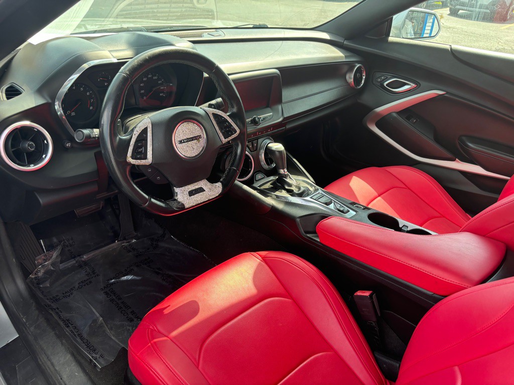 2017 Chevrolet Camaro Image 8