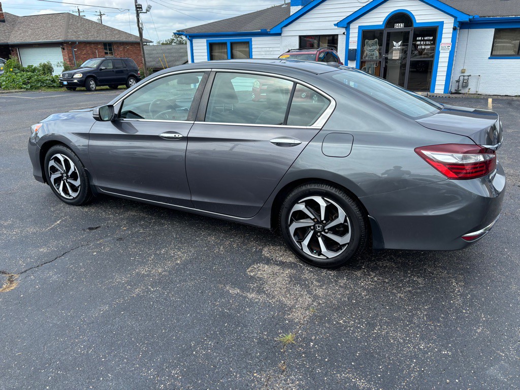 2017 Honda Accord Image 6