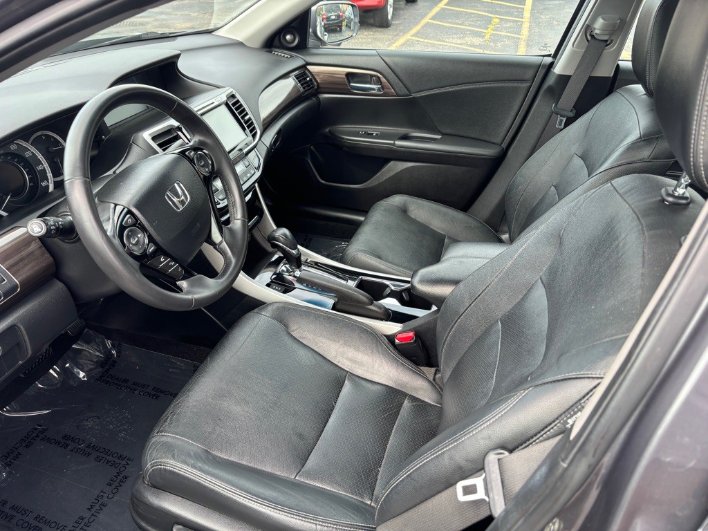 2017 Honda Accord Image 7