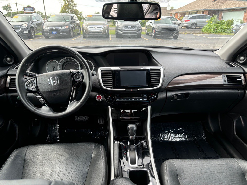 2017 Honda Accord Image 9