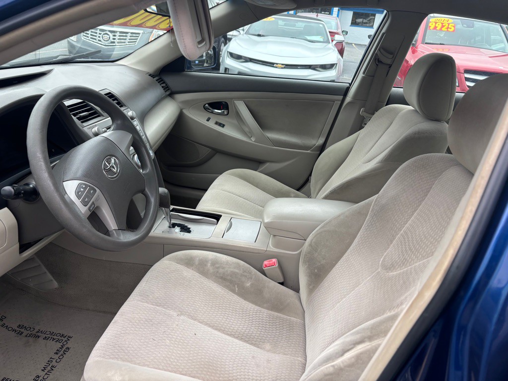 2011 Toyota Camry Image 7