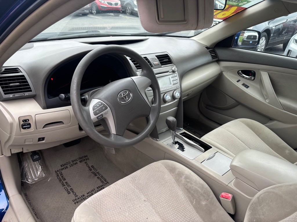 2011 Toyota Camry Image 8