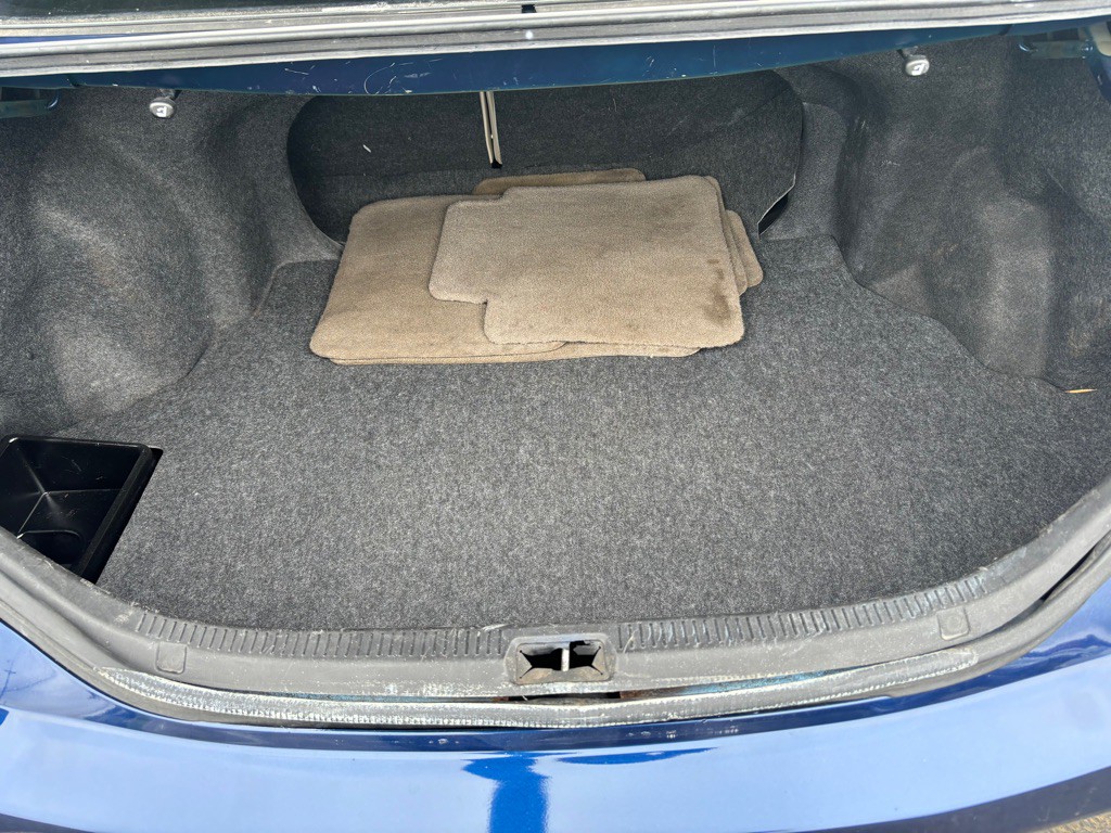 2011 Toyota Camry Image 10