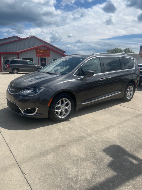 2017 Chrysler Pacifica Touring L Plus