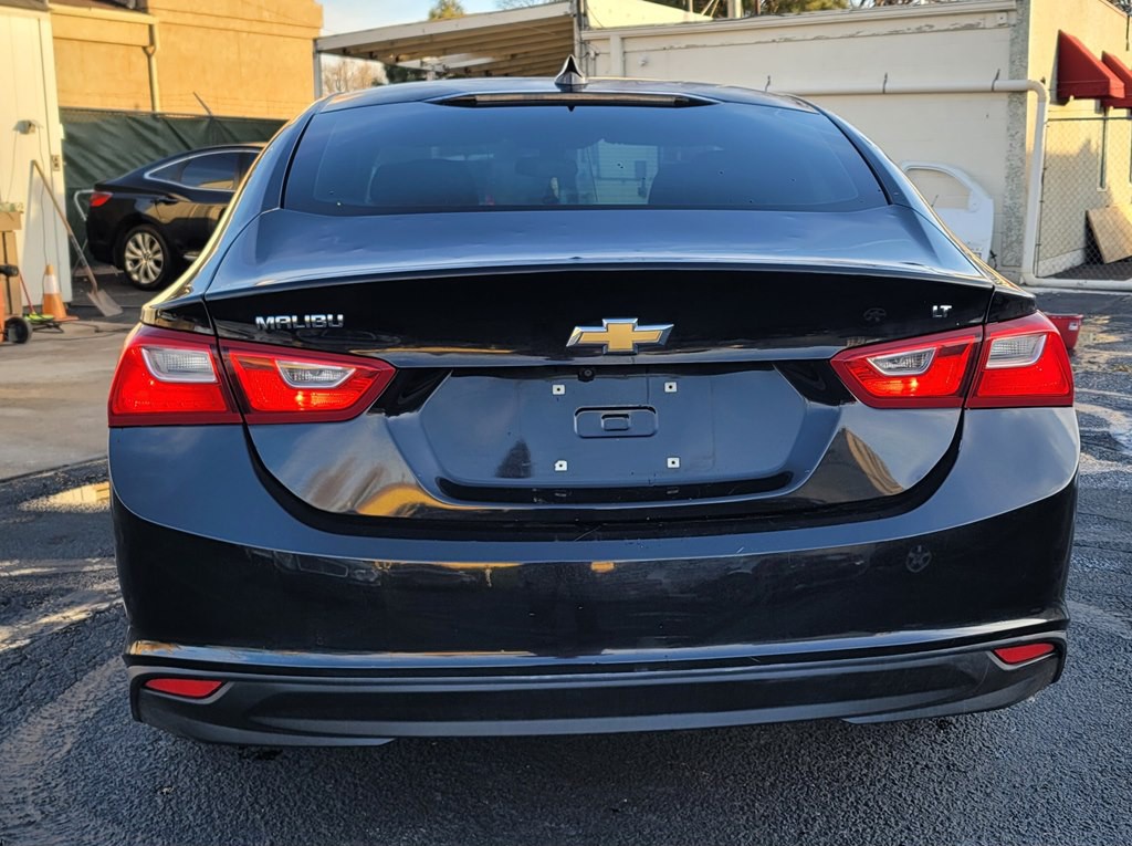 2017 Chevrolet Malibu Image 6