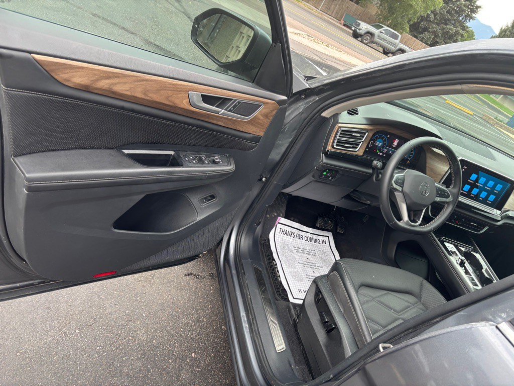 2024 Volkswagen Atlas Image 25