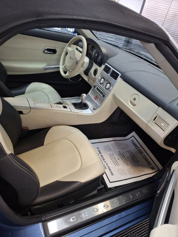 2006 Chrysler Crossfire Image 3