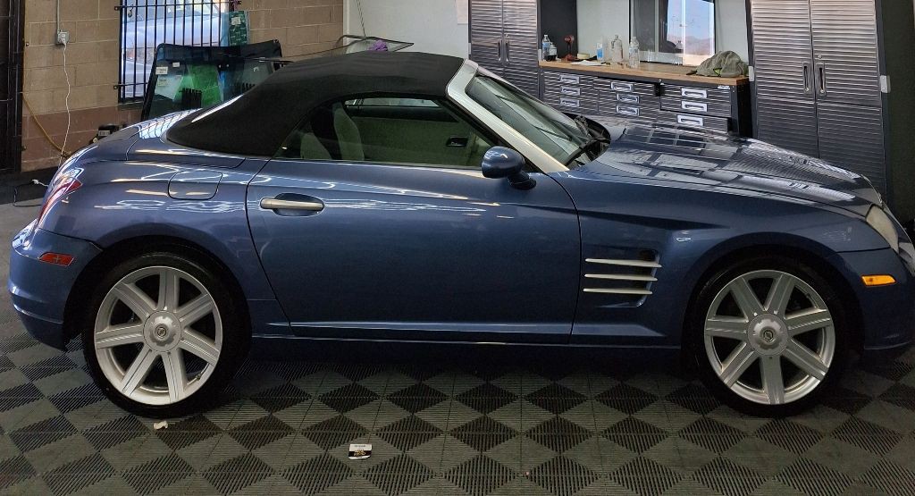 2006 Chrysler Crossfire Image 10
