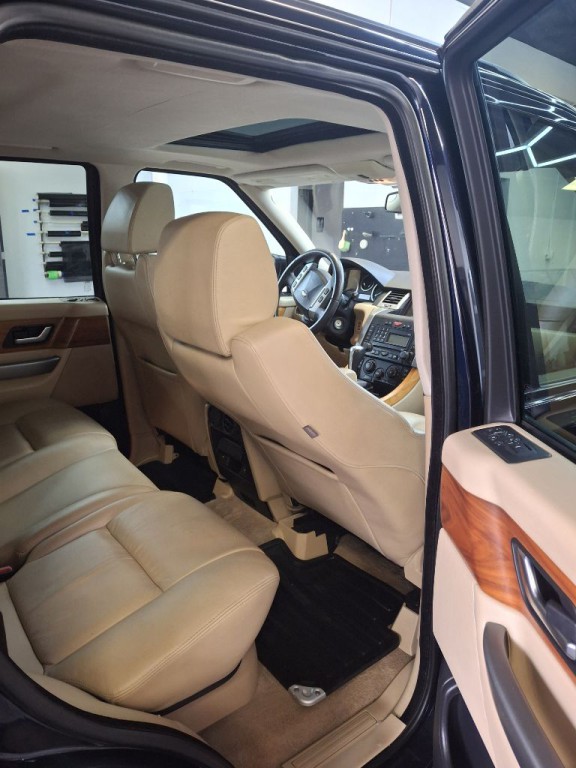 2008 Land Rover Range Rover Sport Image 9