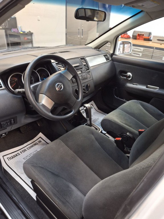 2012 Nissan Versa Image 8