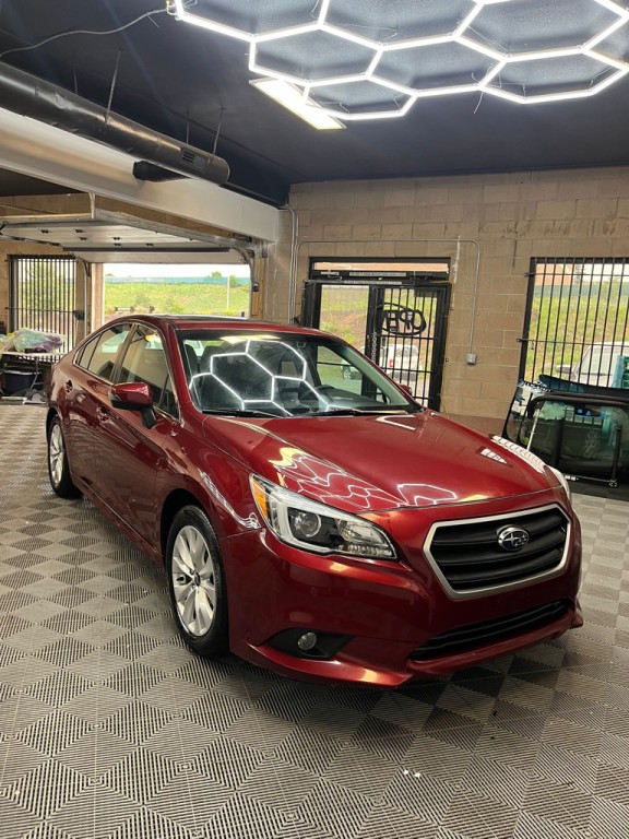 2016 Subaru Legacy Image 1