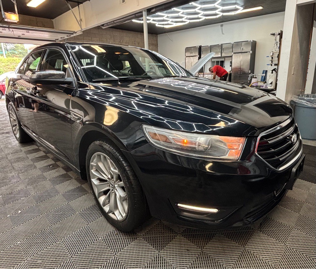 2014 Ford Taurus Image 12