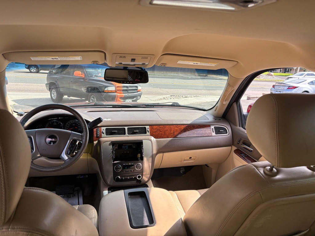 2011 GMC Yukon Image 14