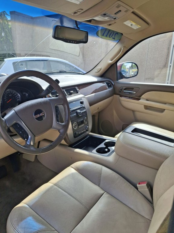 2011 GMC Yukon Image 11