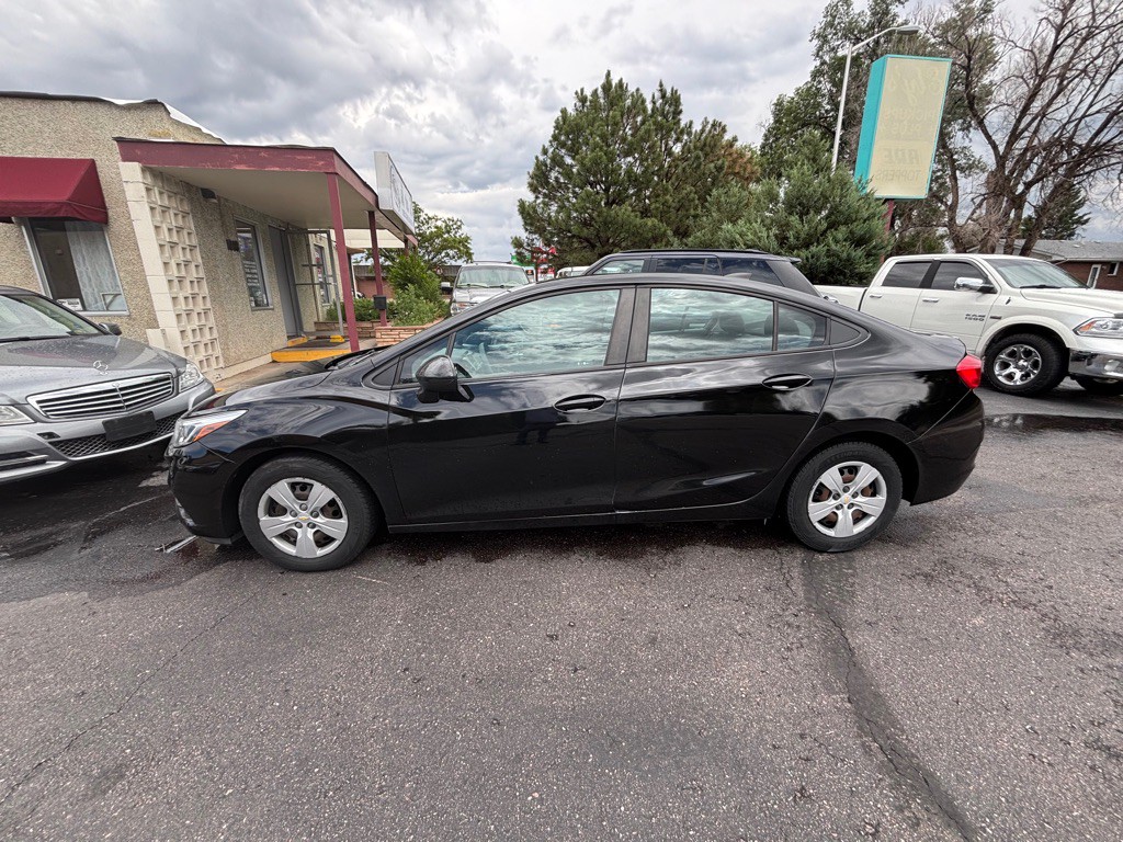 2017 Chevrolet Cruze Image 5