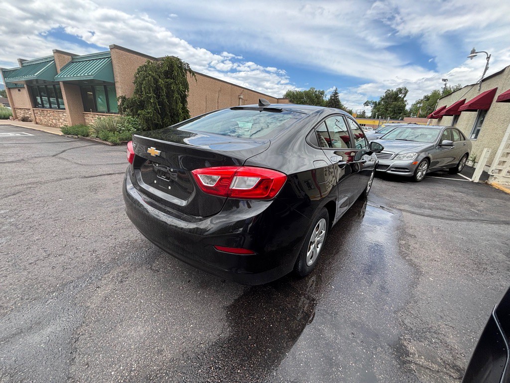 2017 Chevrolet Cruze Image 8