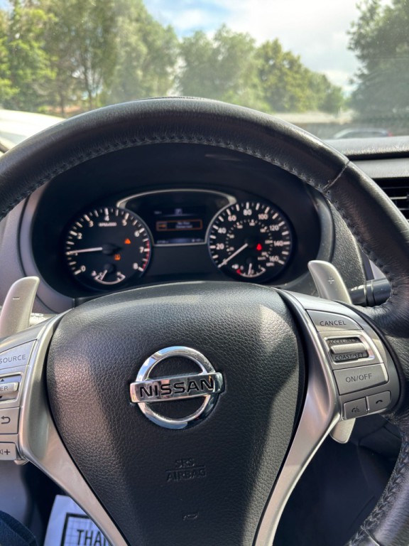 2016 Nissan Altima Image 1
