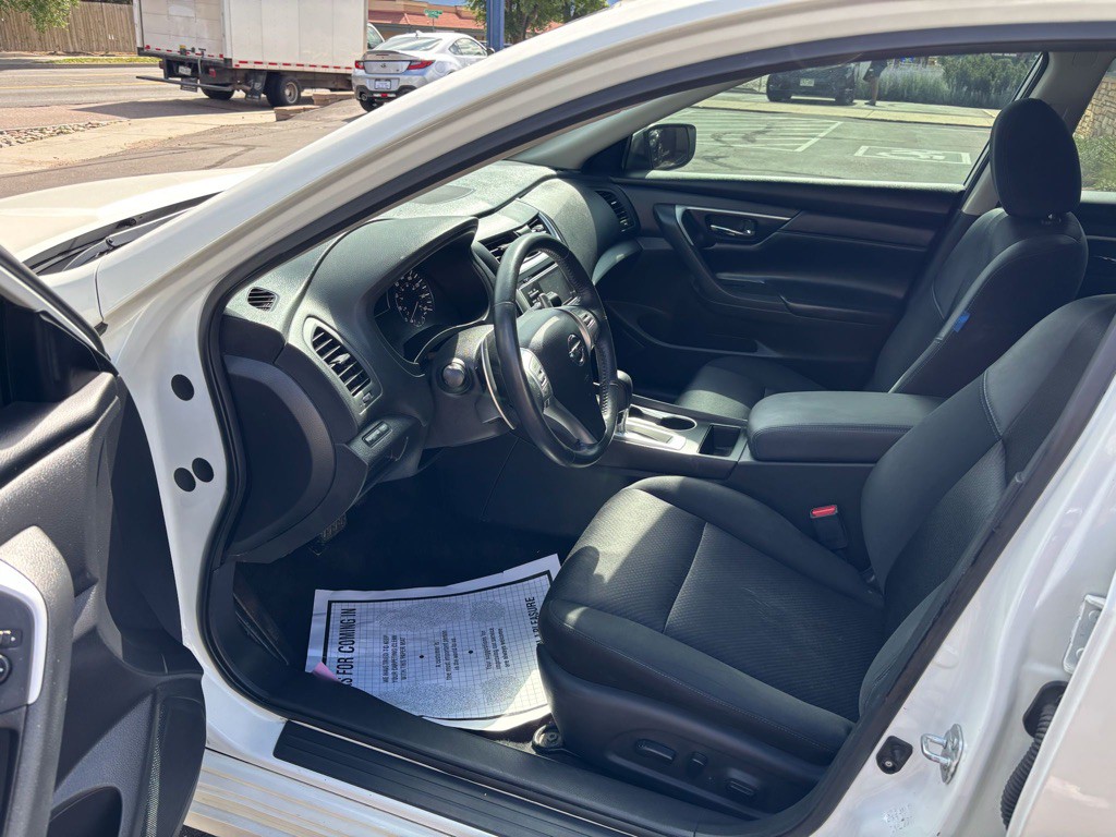 2016 Nissan Altima Image 5