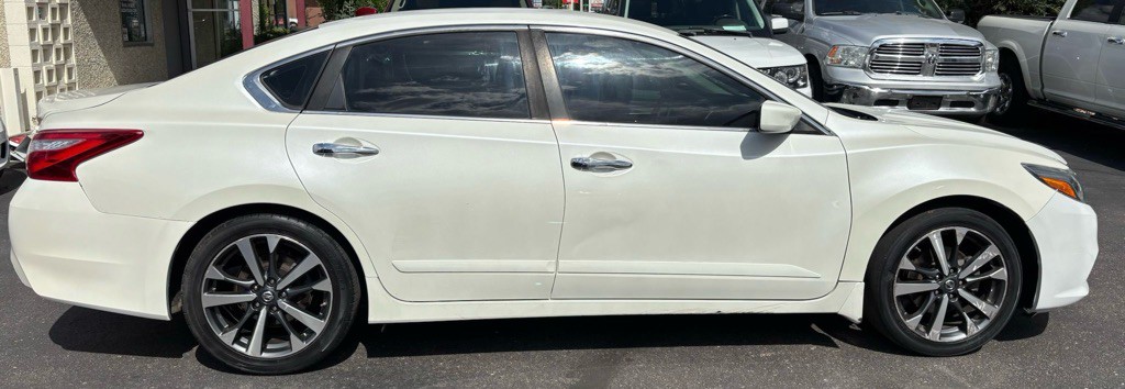 2016 Nissan Altima Image 11