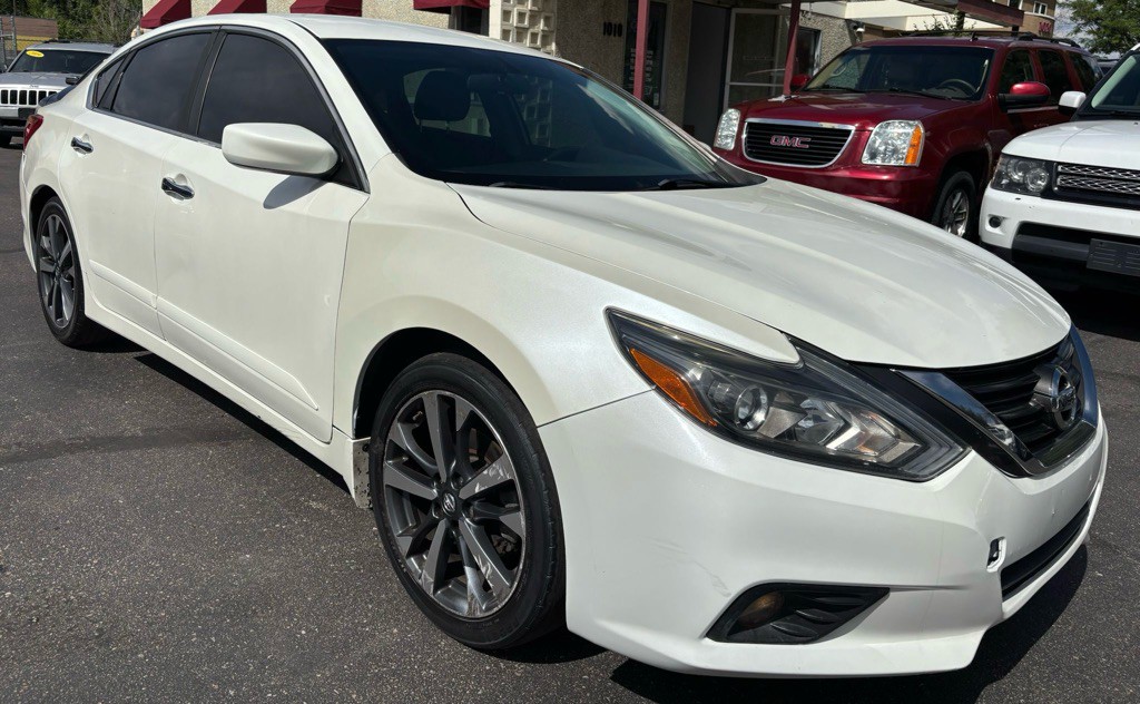 2016 Nissan Altima Image 14