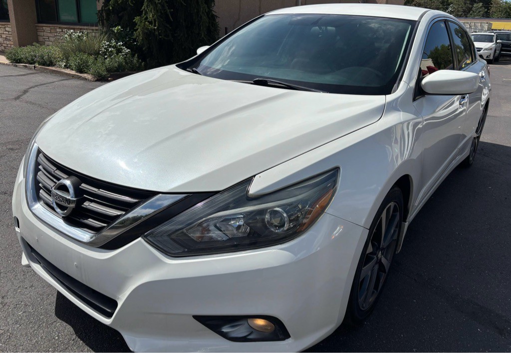 2016 Nissan Altima Image 17